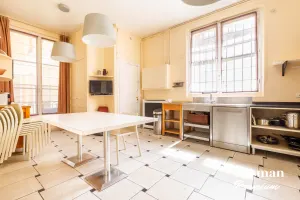 Appartement de 201.38 m² à Paris