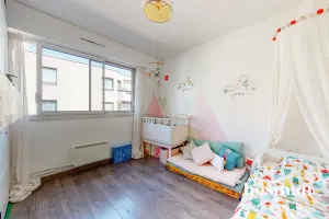 Appartement de 64.2 m² à Paris