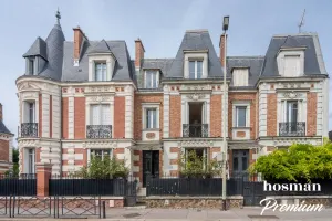 Maison de 180.0 m² à Courbevoie