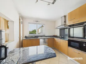 Maison de 190.0 m² à Eysines
