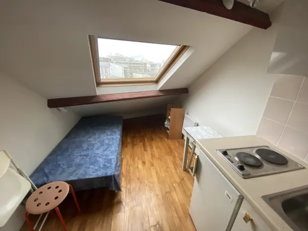 Appartement de 3.76 m² à Paris