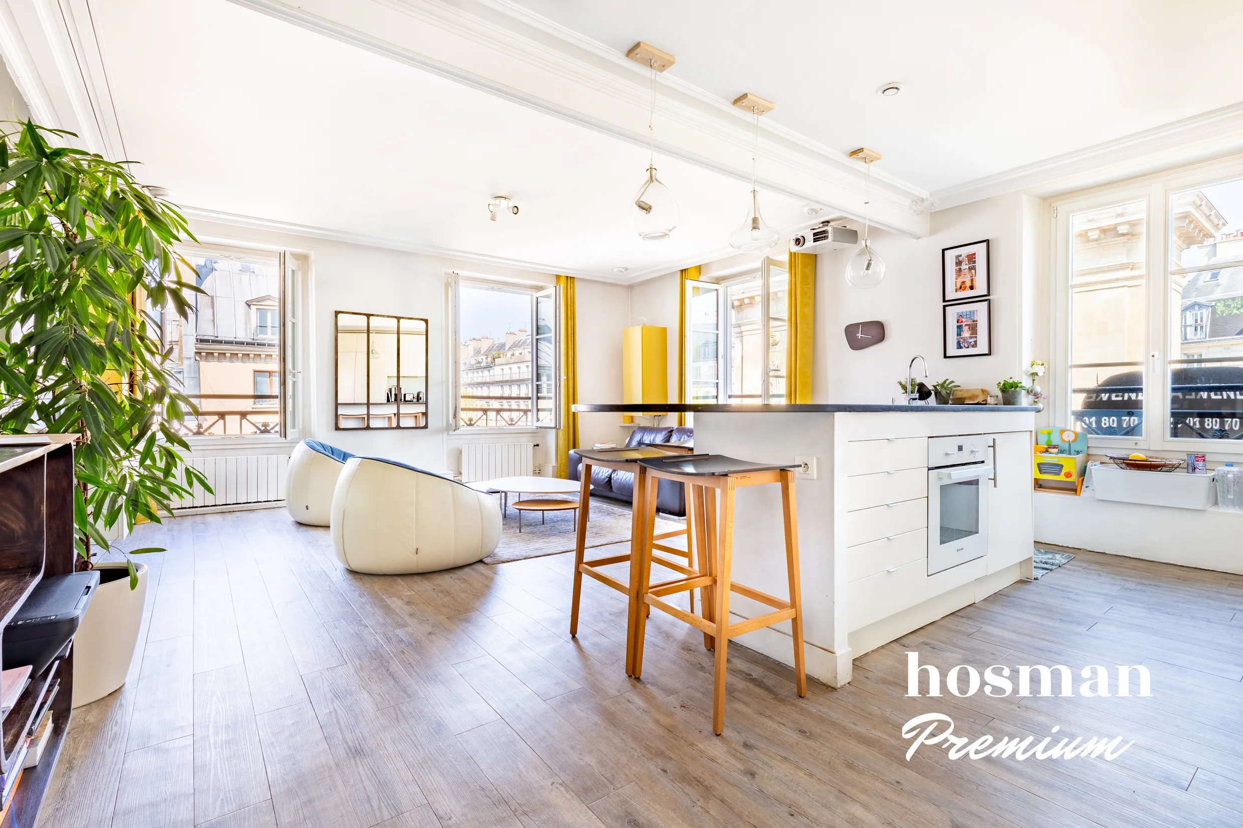 Bel appartement 5 pièces de 97m2 Boulevard Saint Denis 75002 Paris Bel appartement 5 pièces de 97m2 Boulevard Saint Denis 75002 Paris
