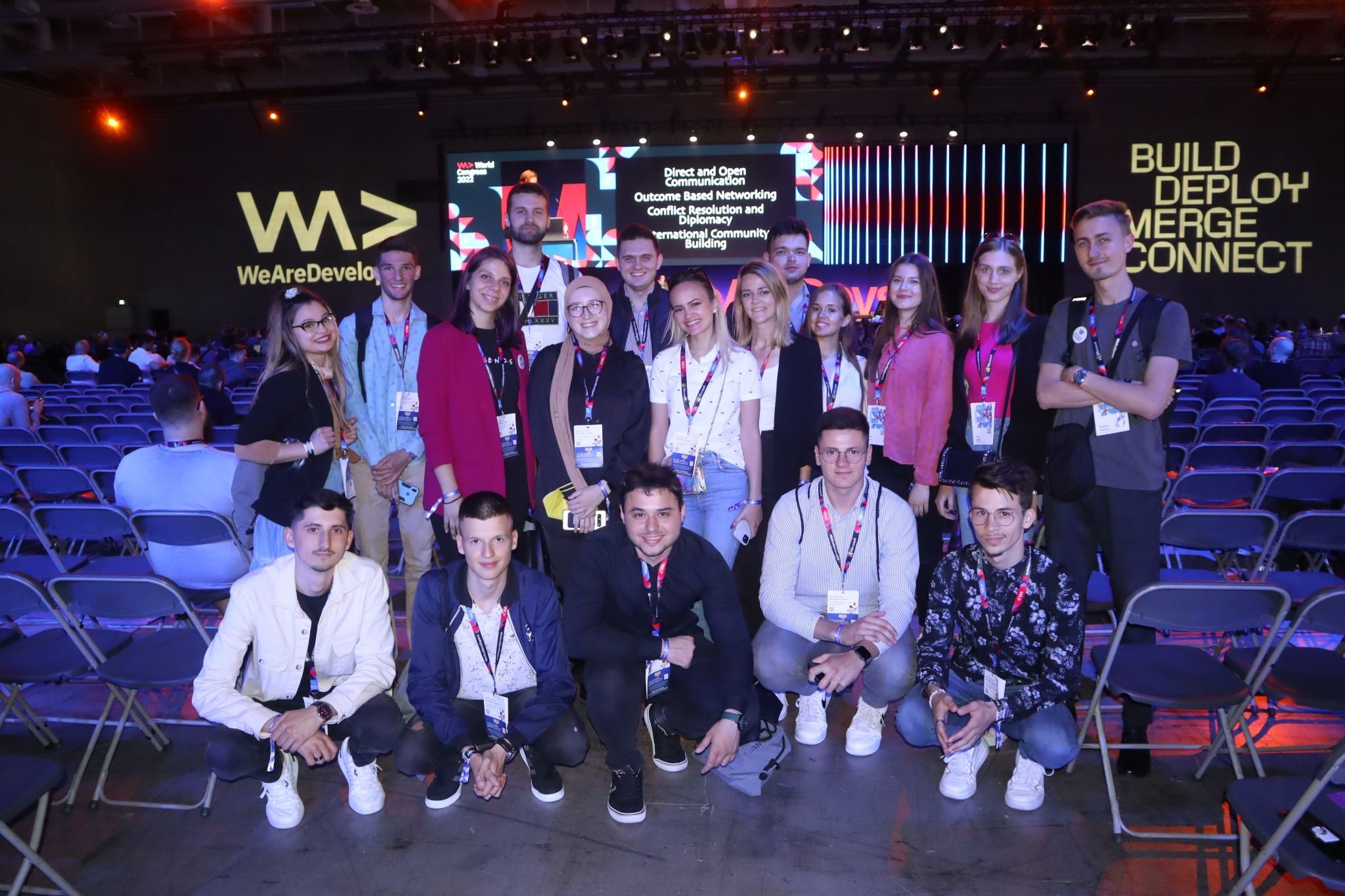 austrian-wearedevelopers-raises-a-7-figure-investment-from-round2
