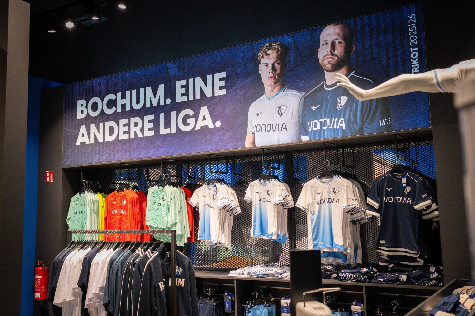 Fanartikel und Trikots des VfL Bochum 1848 aus der Saison 2025/26