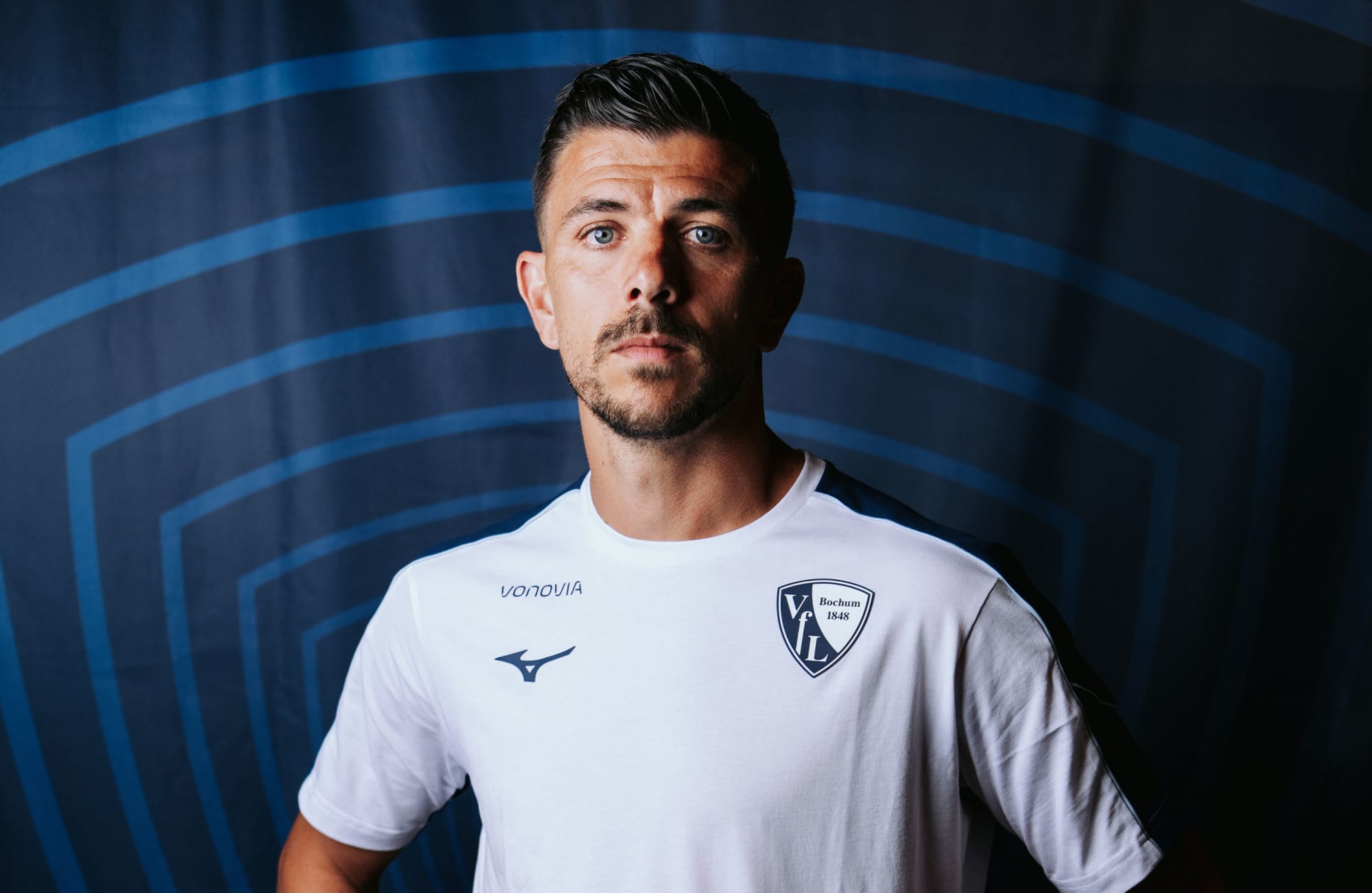 Anthony Losilla trainiert den VfL im Rahmen der "Talent Series"