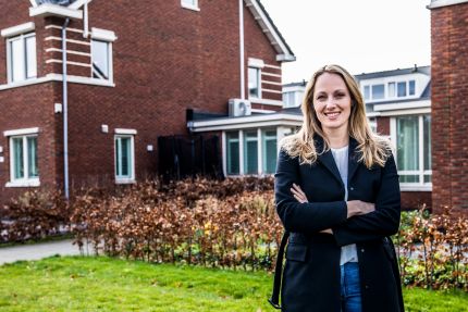 Zij-instromer Christine van der Schilden maakte de switch van reclamewereld naar onderwijs. © Evelien de Jong