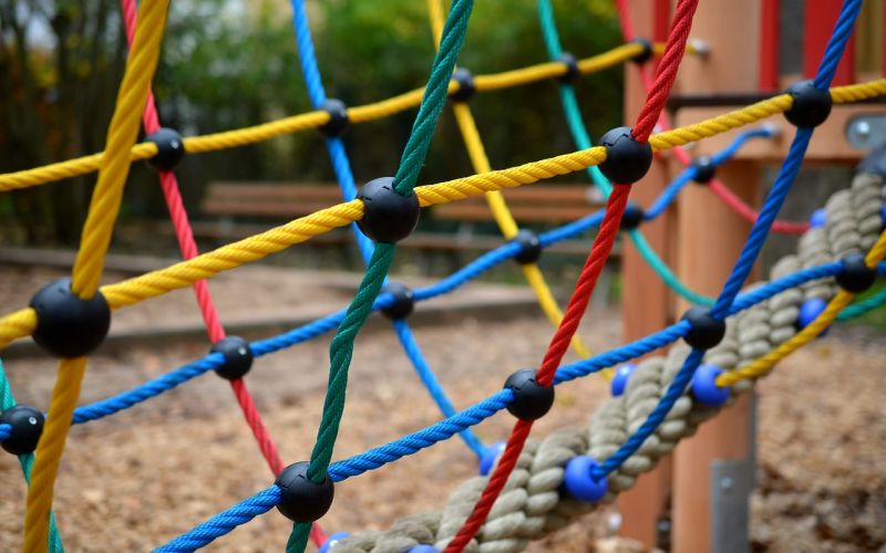 Speelnet op het schoolplein