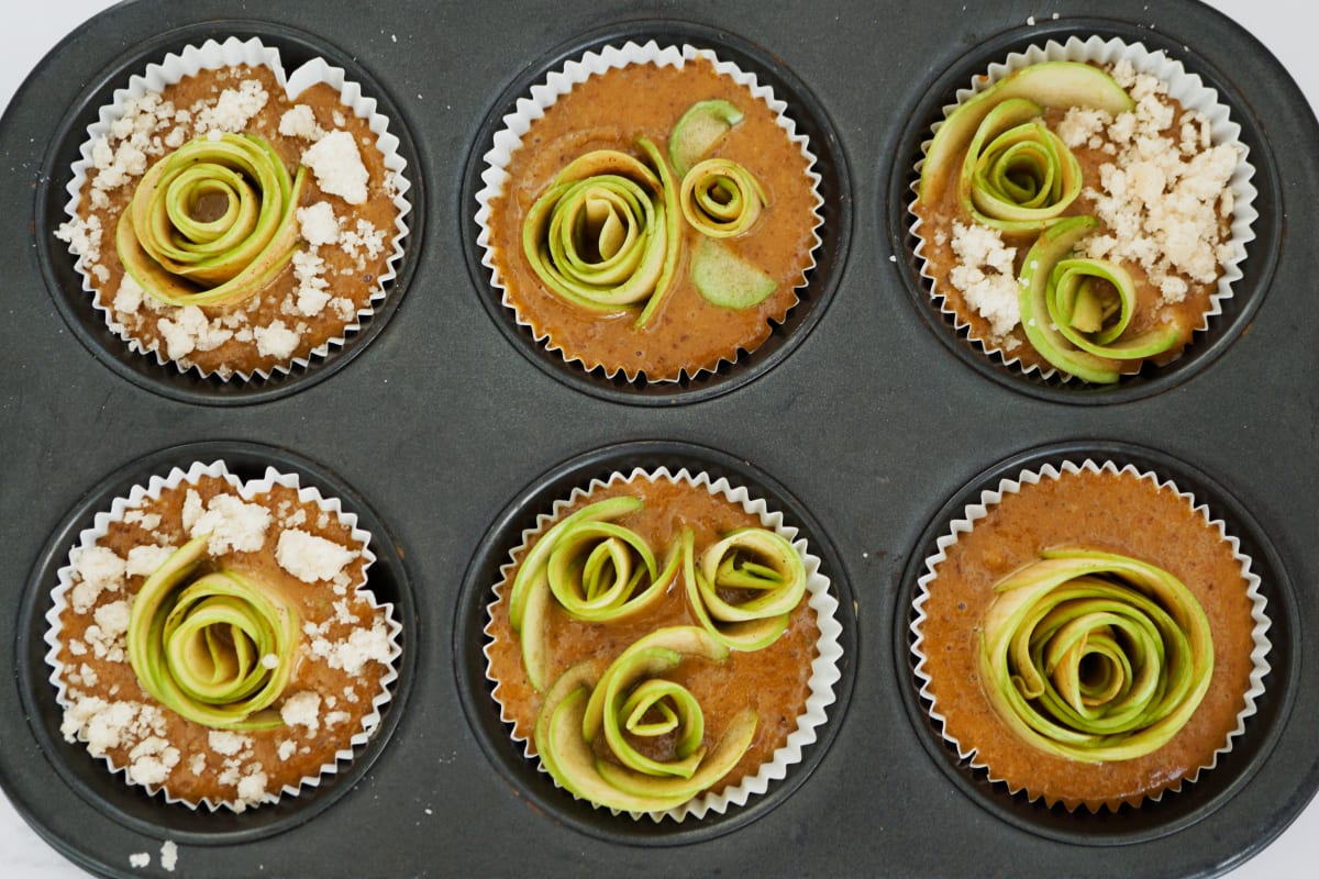 apple rose muffins before baking