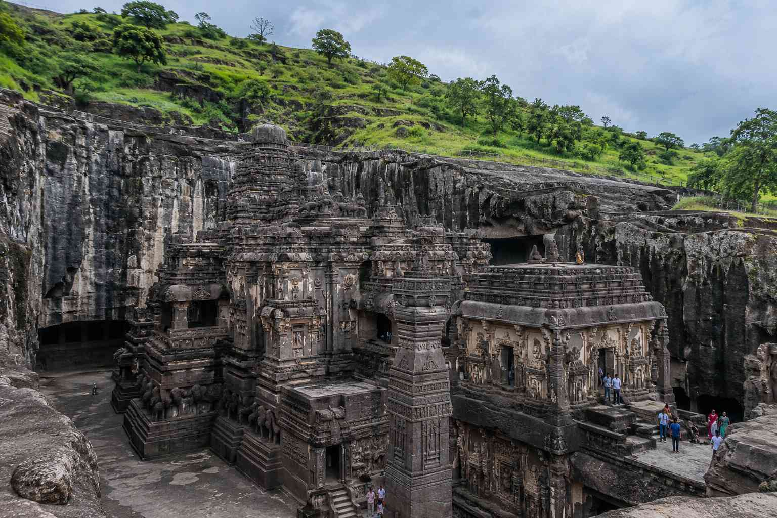 Ekashm Kailash Mandir Ellora entry and visitors
