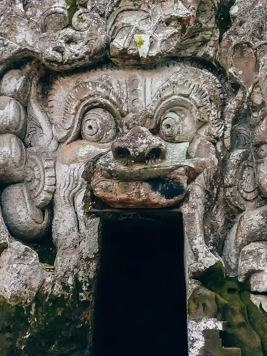 Goa Gajah Bali, la testa del demone.