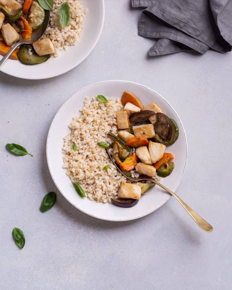 Arroz yamaní con pollo y verduras