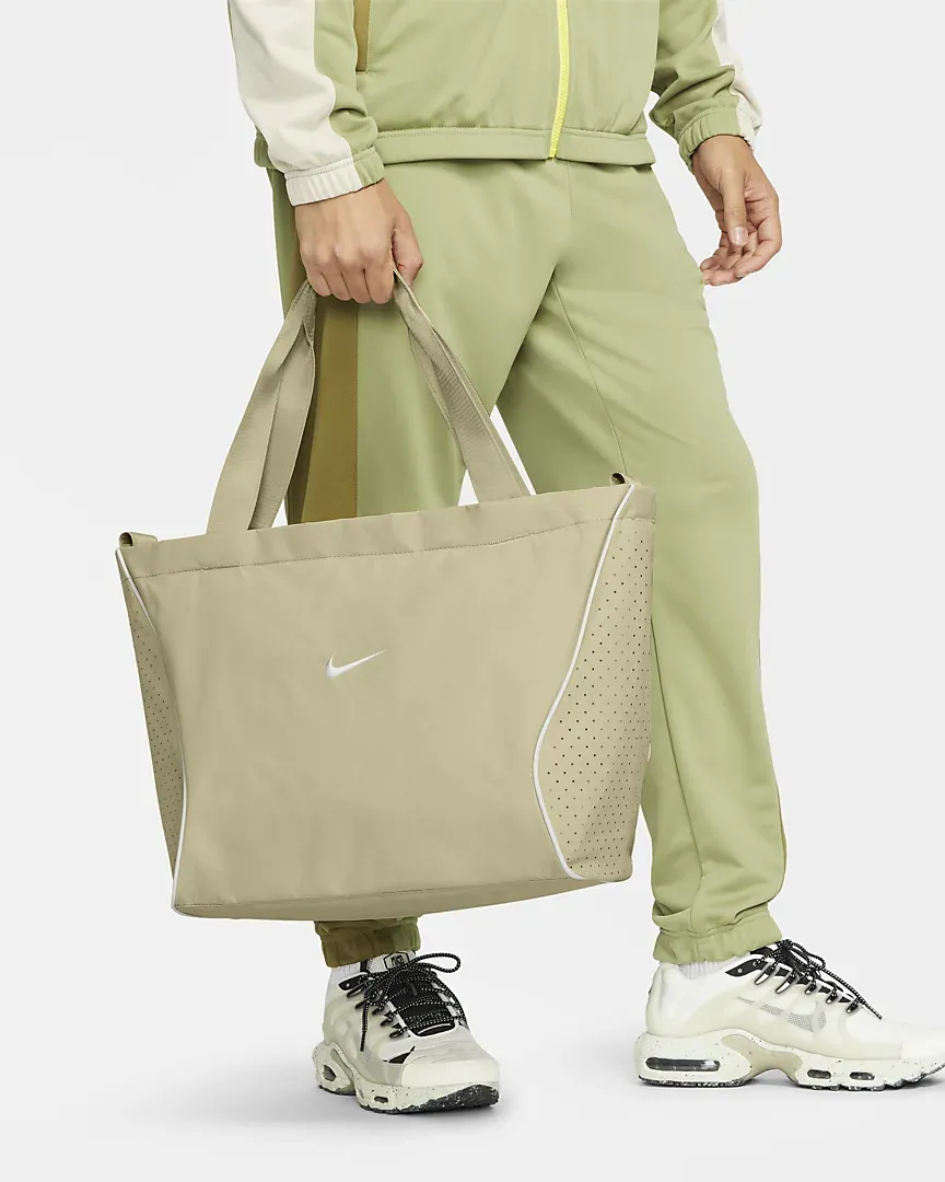 Foto Nike Sportswear Essentials