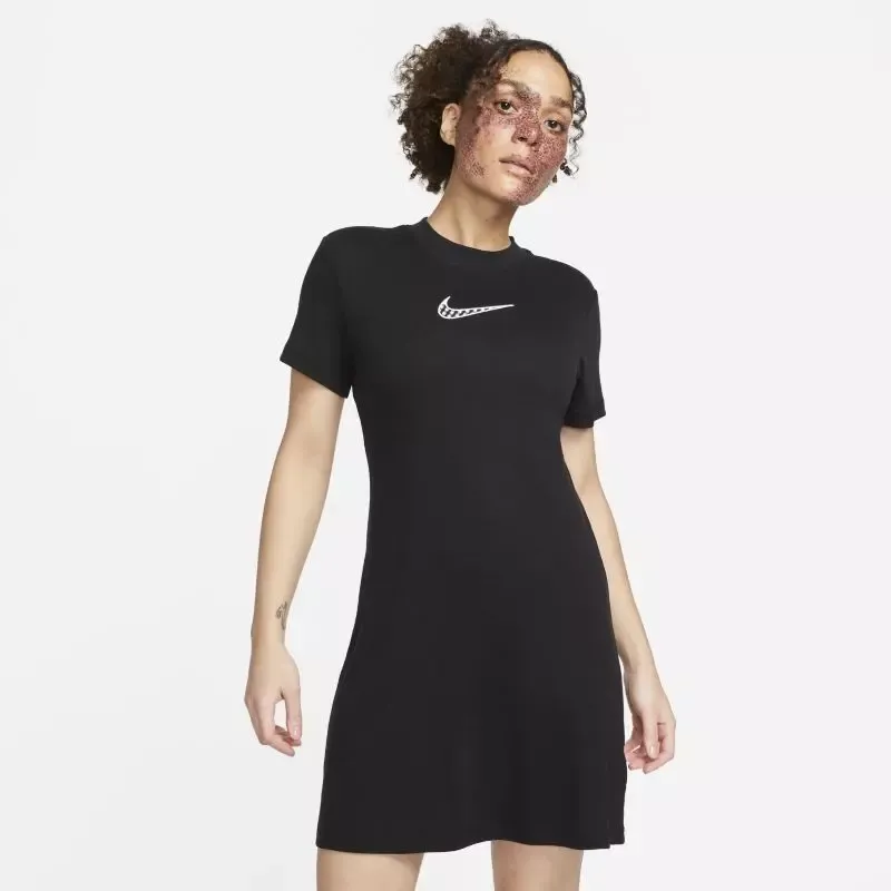 Foto Nike Sportswear
Faldas y Vestidos Urbano Mujer