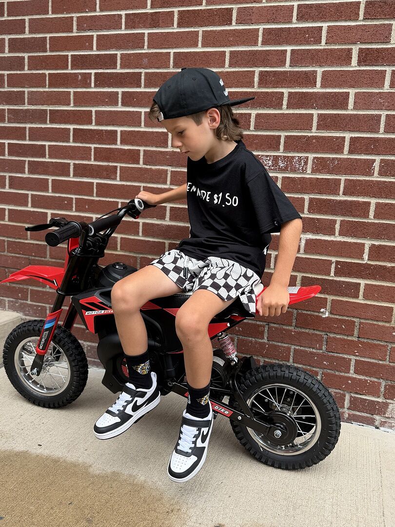 Customer photo 5