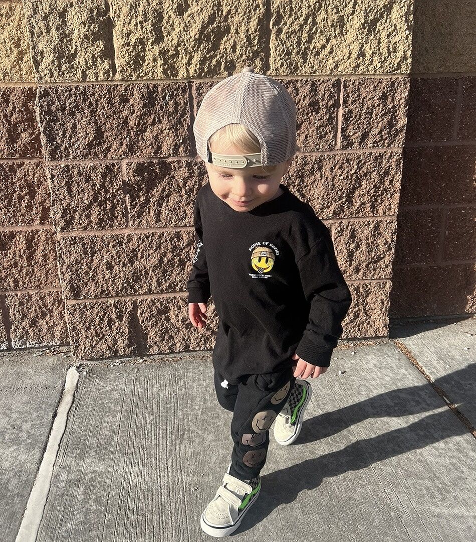 Customer photo 8