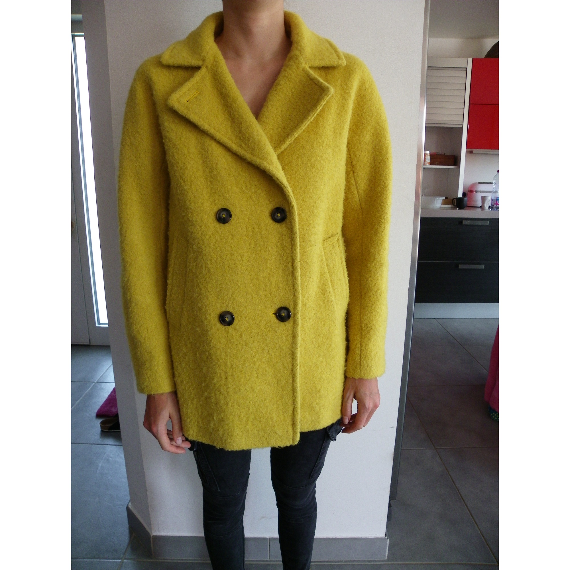 manteau jaune caroll