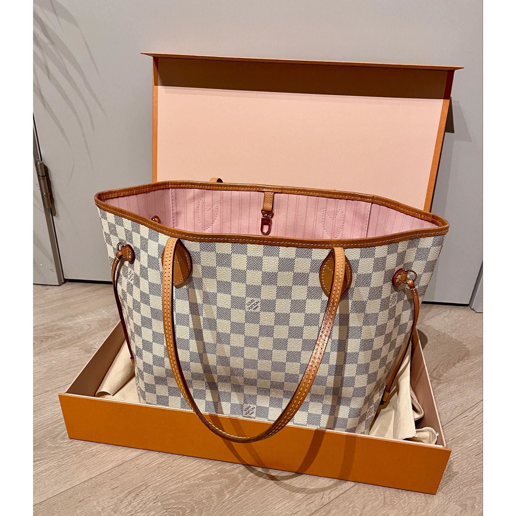 Louis Vuitton Neverfull Tote 372000