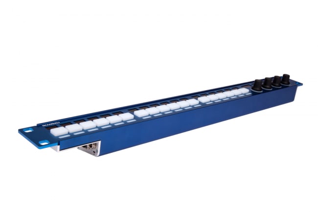 Skaarhoj RACK CONTROL UNO Kontrollpanel routing & utility 1U 18 stk 4-veis knapper