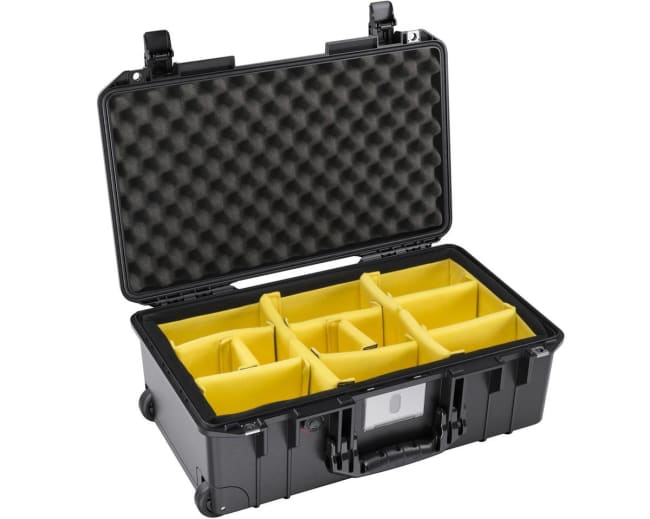 Peli Air 1535 Hardcase 518x285x183, m/skillevegger vanntett,med hjul