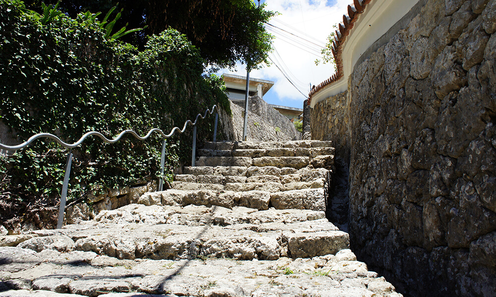 Shurikinjo-cho stone paved road Image2