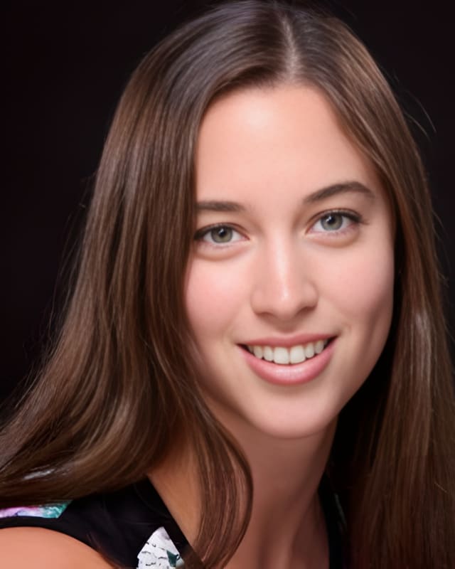 Julie G Fractional CRO profile image
