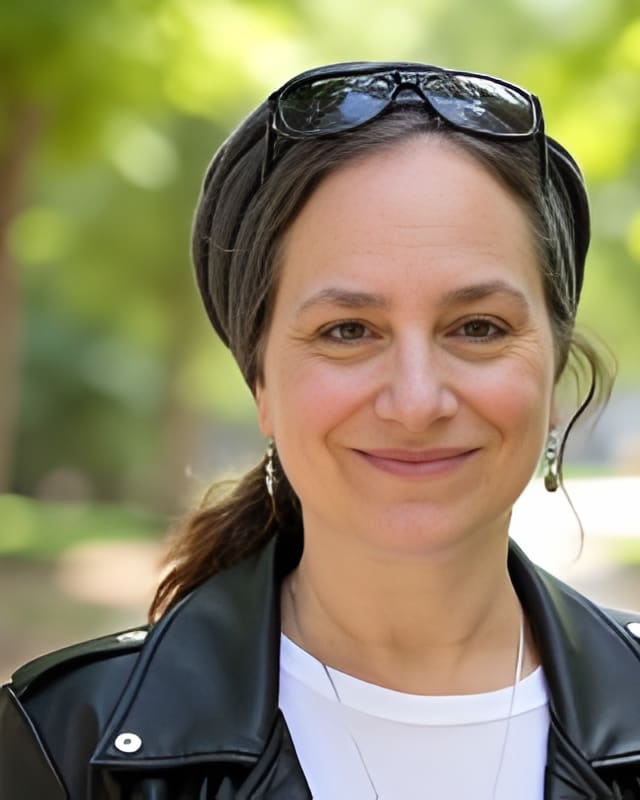 Susan K Fractional Solutions Engineer profile image