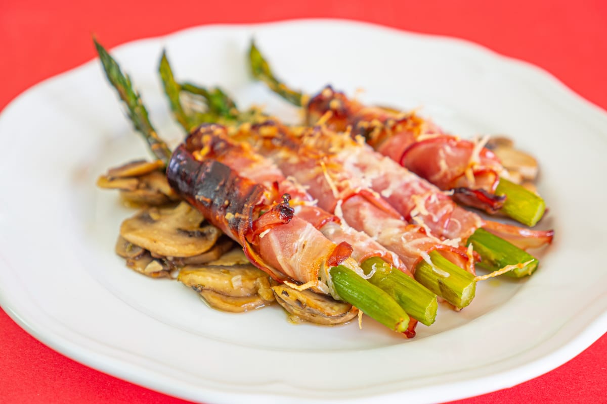 Photo of the recipe Baked Asparagus with Bacon and Mushrooms