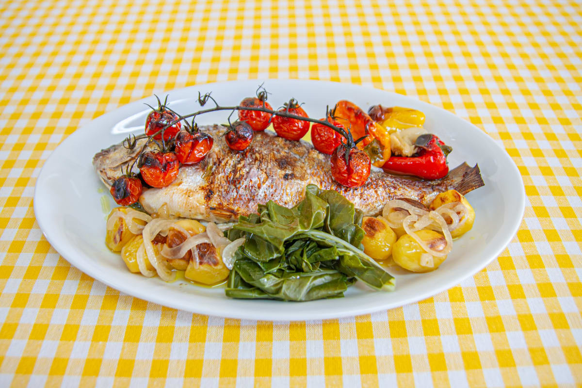 Photo of the recipe Oven-Roasted Gilt-head Bream with Mini Peppers