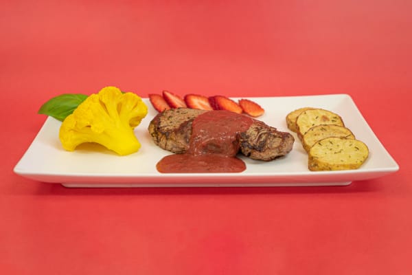 Photo 2 of the recipe Sirloin Steak with Strawberry Sauce