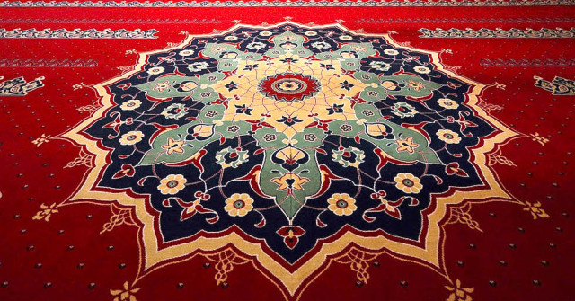 Renkli Cami Halı