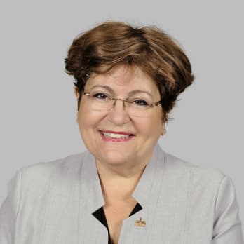 Portrait de Mary Deros