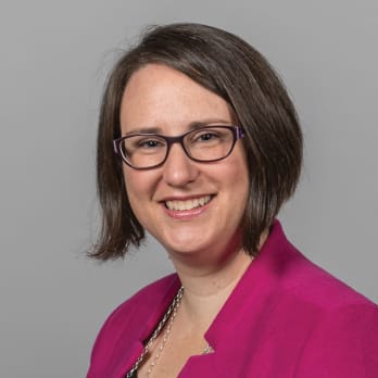 Portrait d'Émilie Thuilier, mairesse de l'arrondissement Ahuntsic-Cartierville