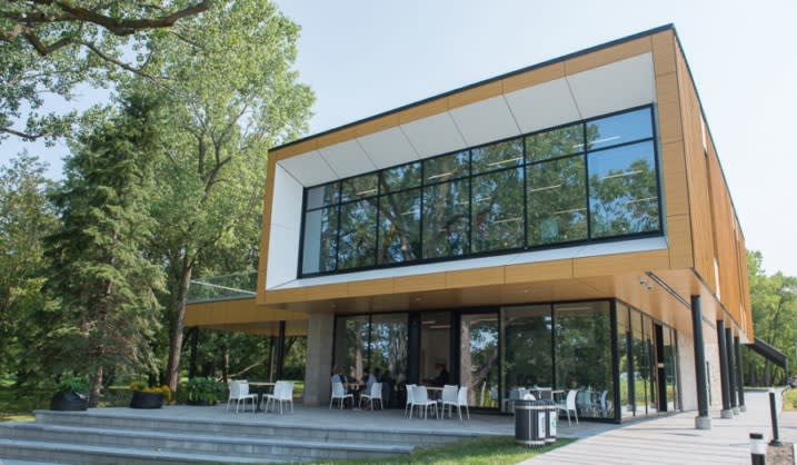 Le pavillon d'accueil du Parcours Gouin lors de la saison estivale