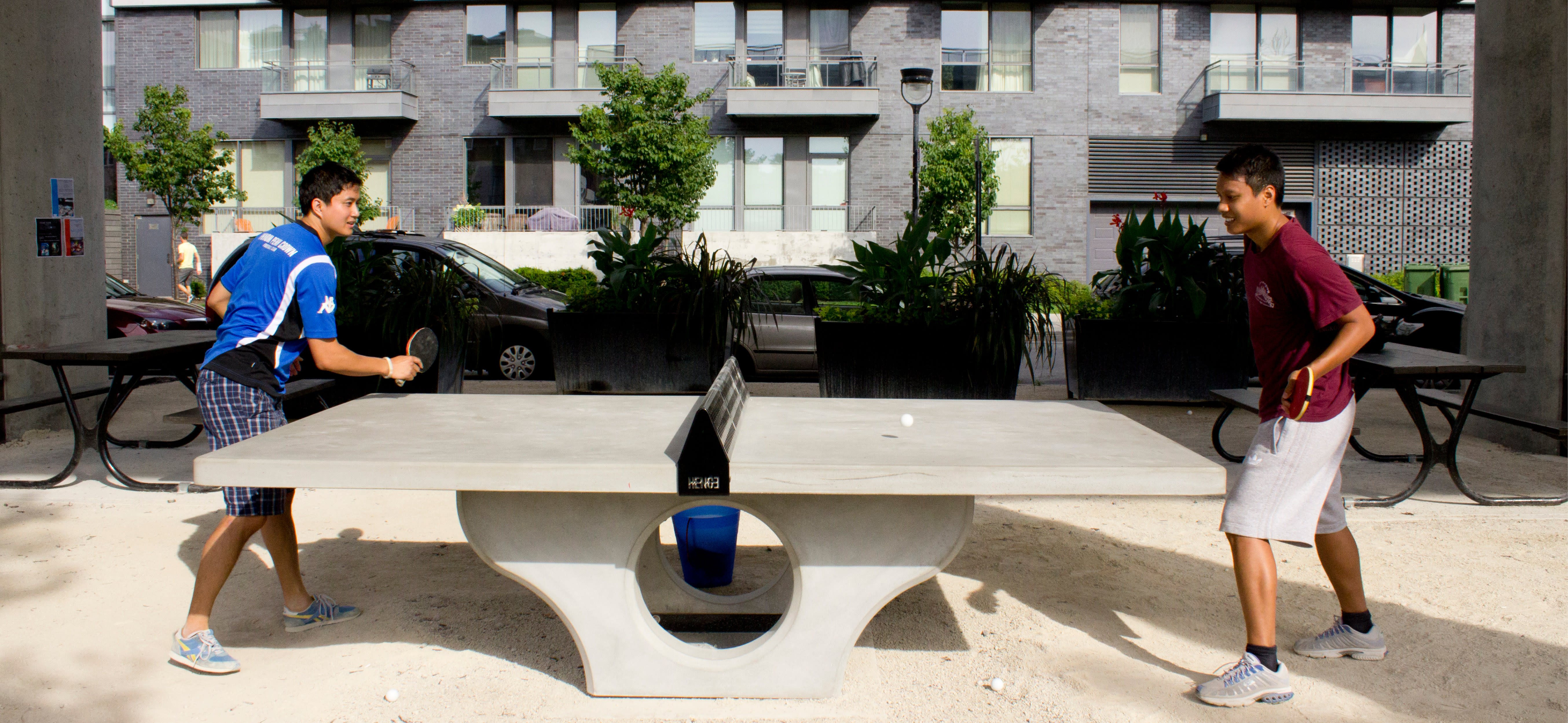 Ping-pong à L'Espace Faubourg Québec