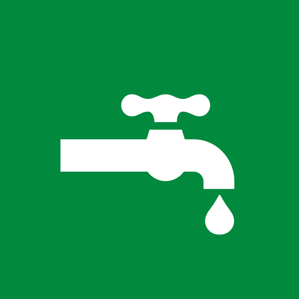 Fin de l'avis d'ébullition d'eau Robinet d'eau qui coule sur fond vert indiquant la fin de l'avis d'ébullition d'eau.