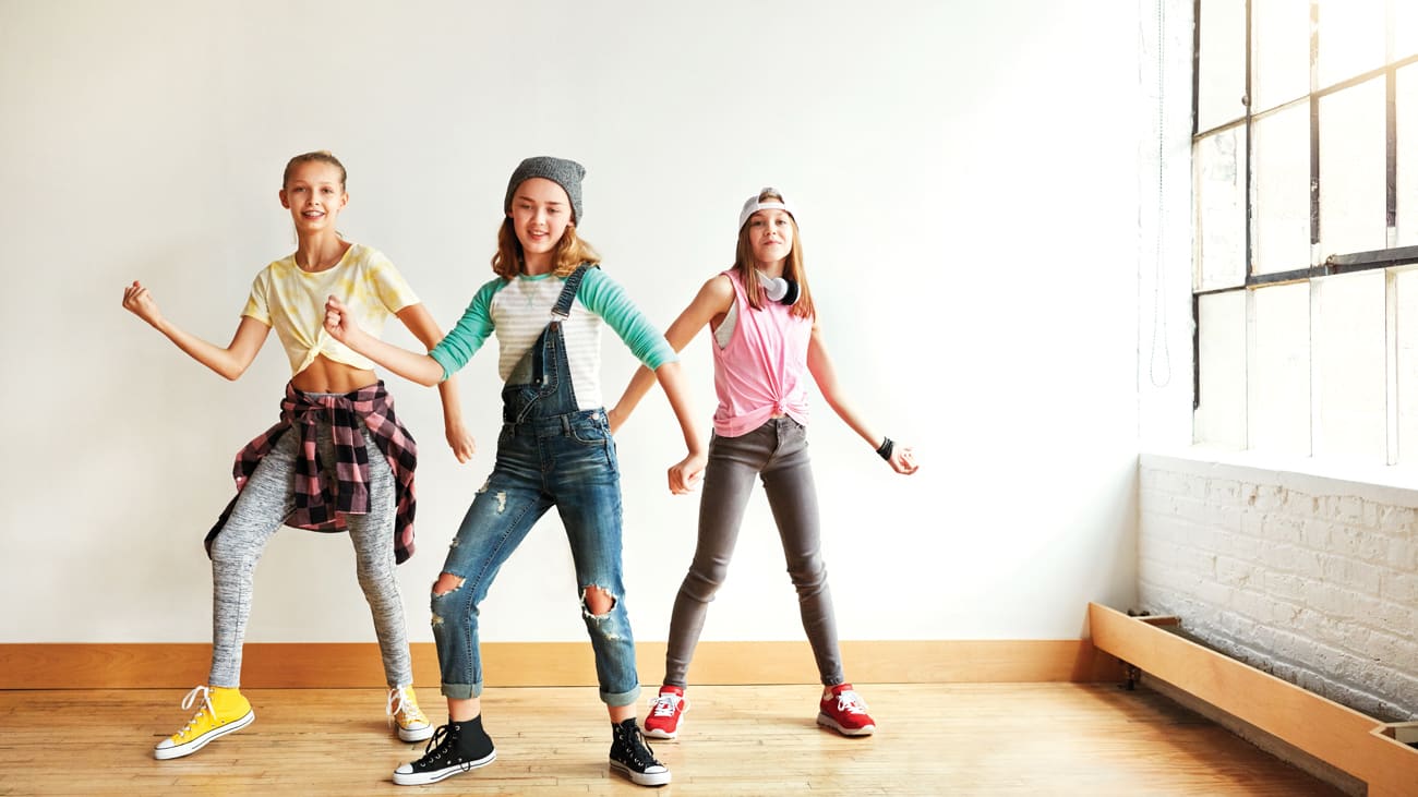 Créons vidéoclip de danse Créons vidéoclip de danse.
