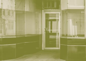 La consultation publique pour les locaux vacants. Image d'un local commercial vacant.