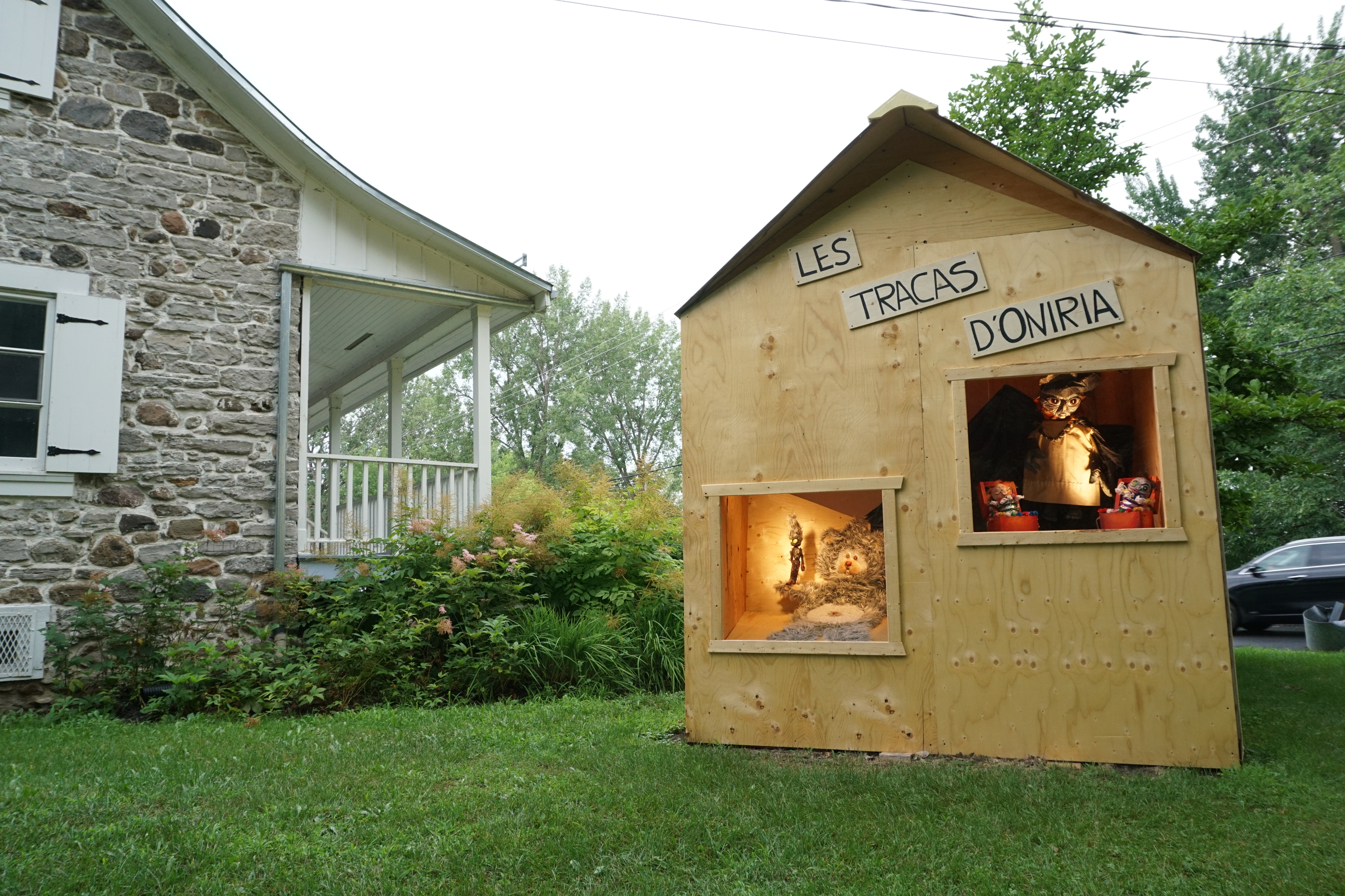 Maisonnette de bois avec images