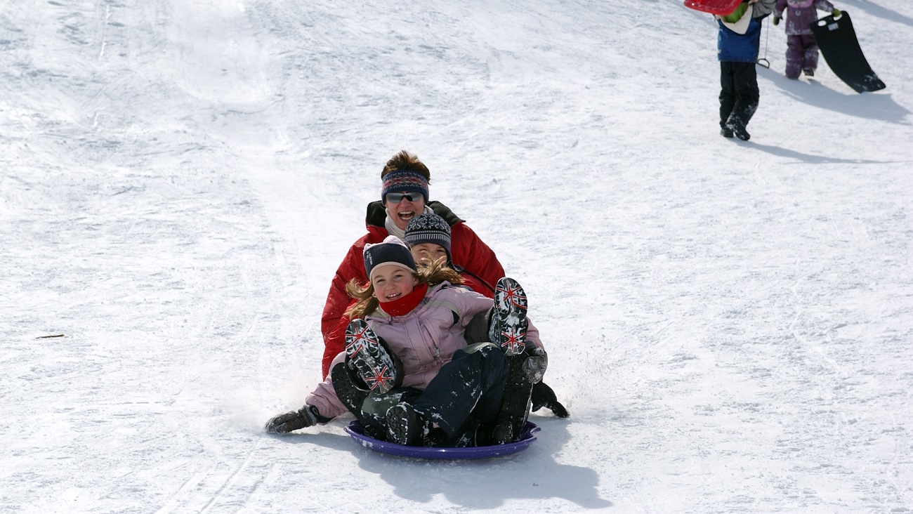 Parcnature de l'ÎledelaVisitation sliding hill Ville de Montréal
