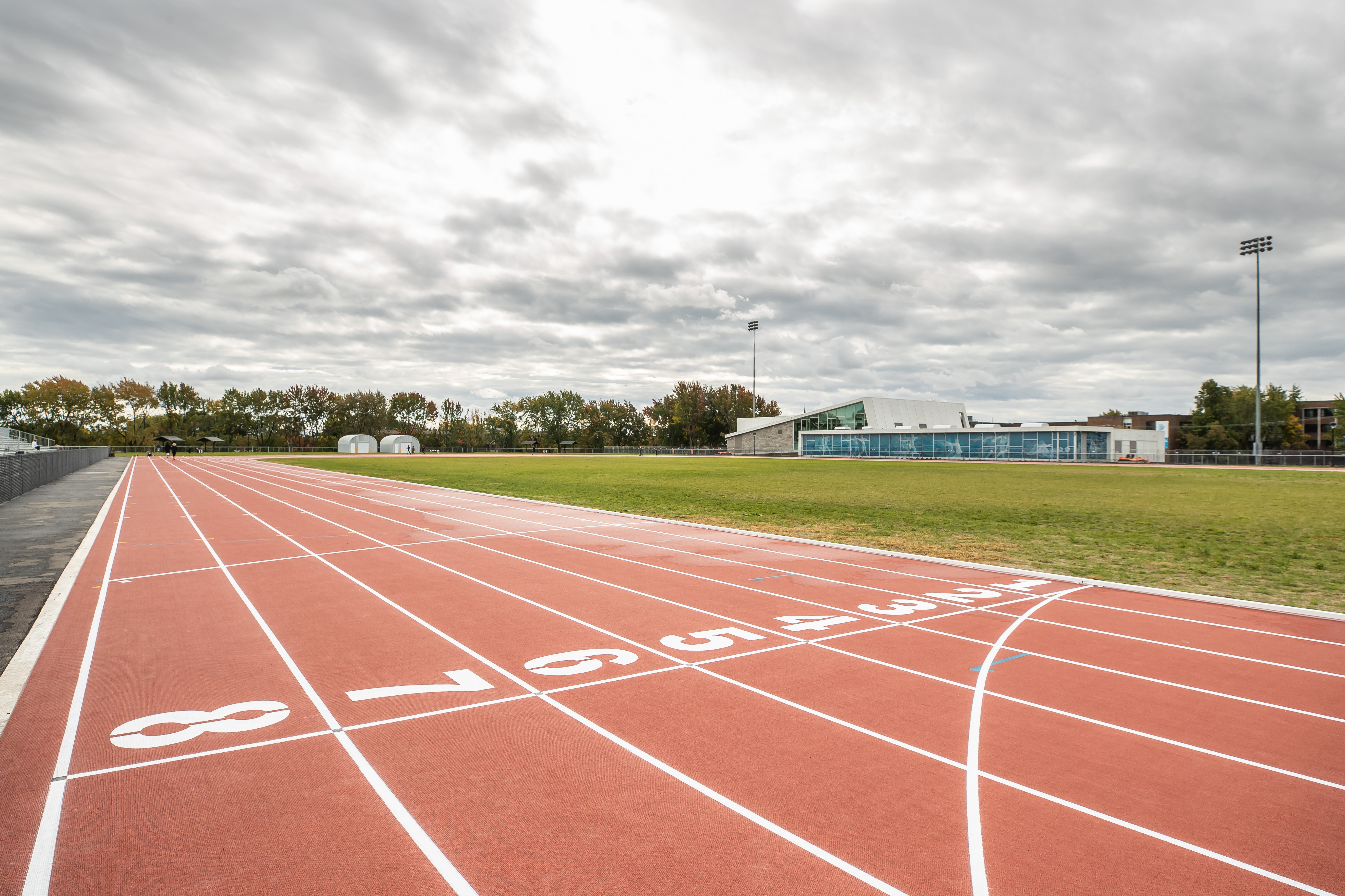 Piste d'athlétisme du parc Étienne-Desmarteau