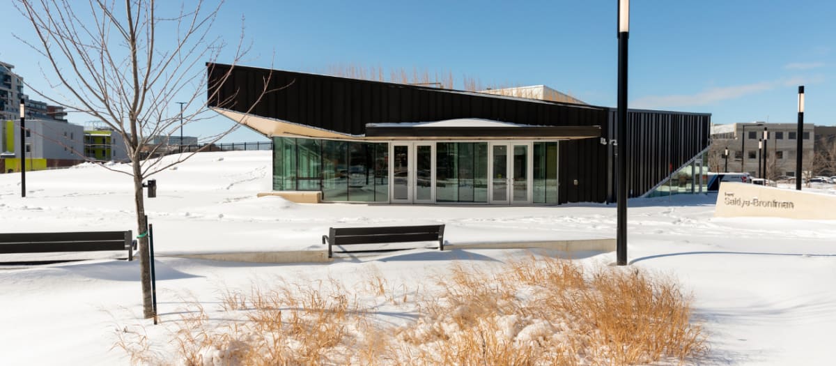 Pavillon du parc Saidye-Bronfman en hiver