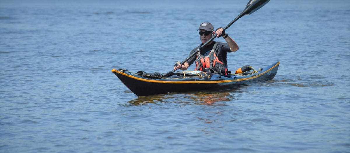 photo d'un kayakiste sur la rivière des Prairies