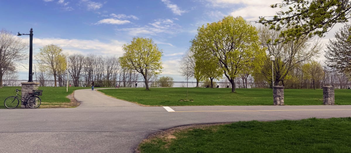 Entrée Riverview du parc linéaire des berges