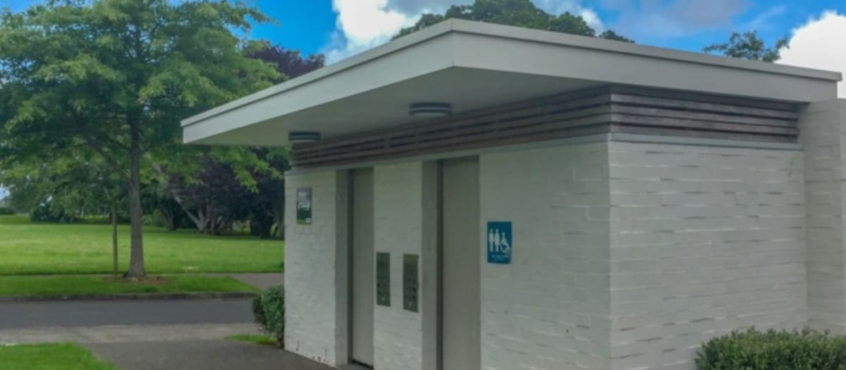 Toilettes neuves ou rénovées dans plusieurs parcs dans la ville