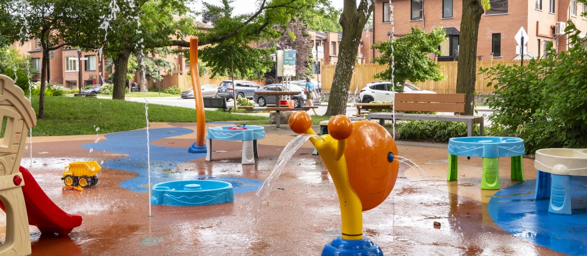 Jeux d'eau au parc Julia-Drummond