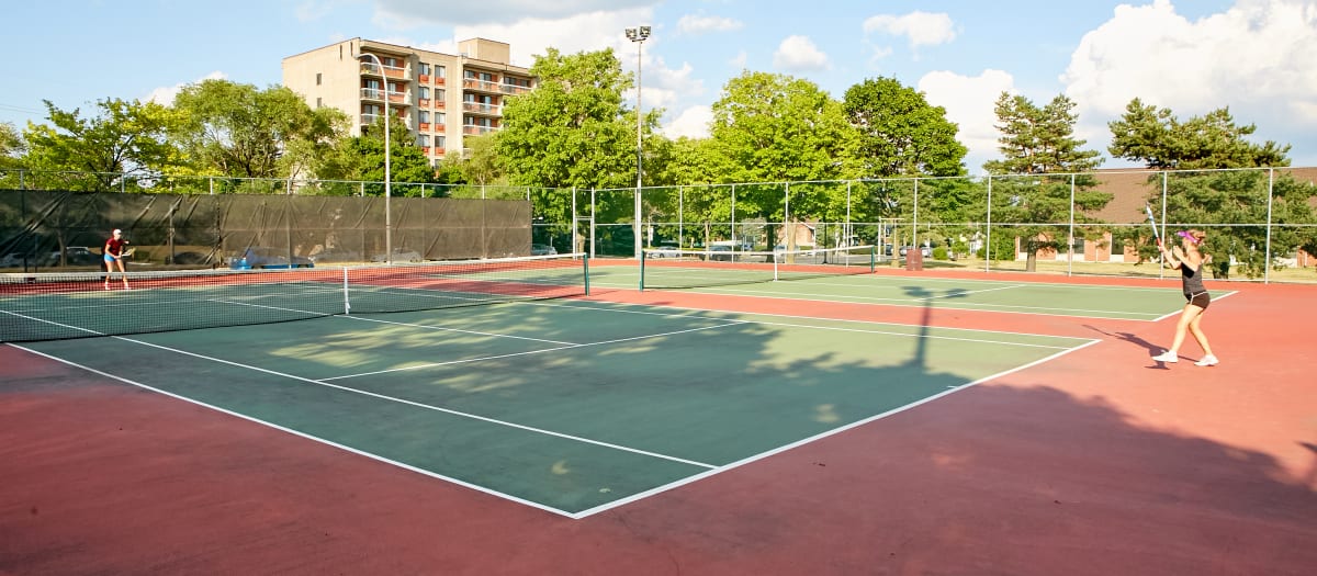 Courts de tennis du parc Lucie-Bruneau