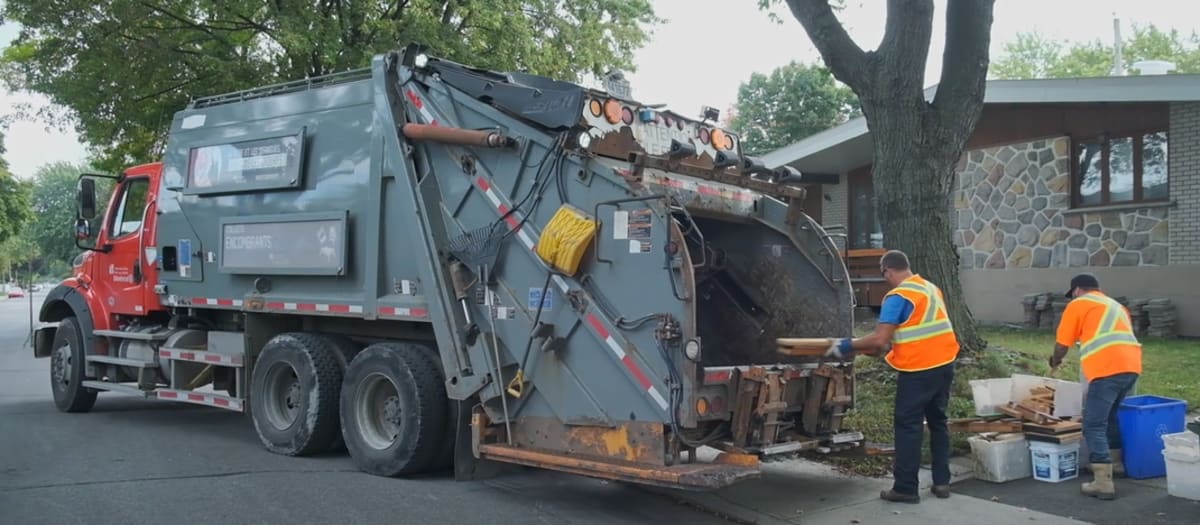 La collecte des encombrants dans l'arrondissement de Rivière-des-Prairies-Pointe-aux-Trembles.