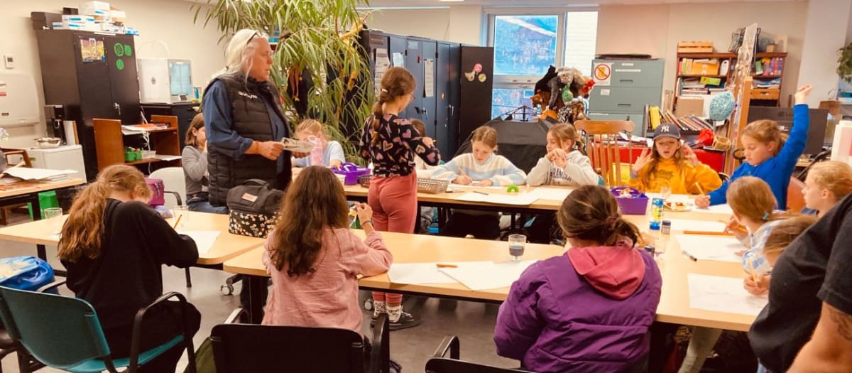 Initiative du Club des Filles en action à la bibliothèque Père-Ambroise