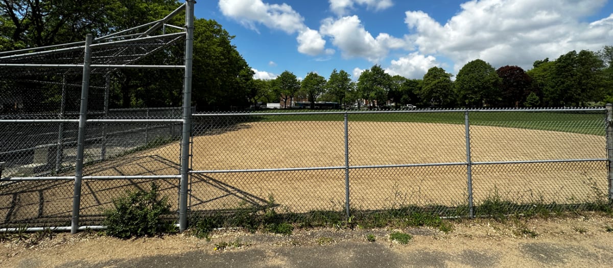 Terrain de balle, baseball du parc Gabriel-Lalemant