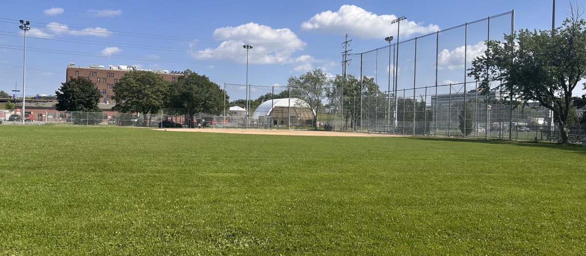 Terrain de balle, baseball du parc D'Auteuil